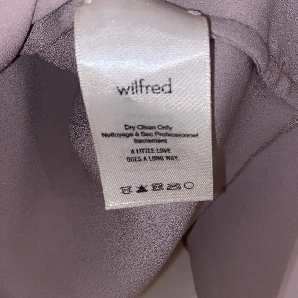 Aritzia Wilfred Pozzi drapey Blouse Long tied Sleeve with silk Size XS - Picture 8 of 12